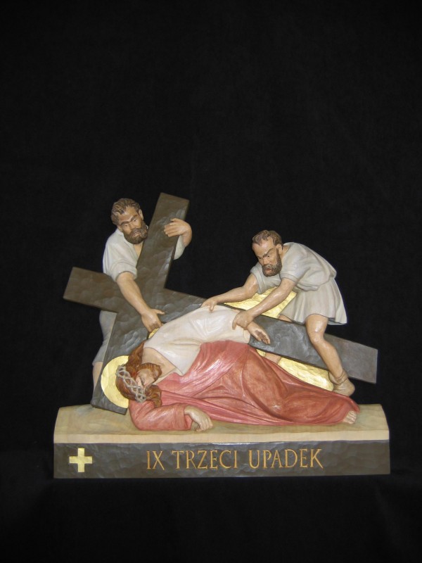 IX stacja drogi krzyżowej - Trzeci upadek - płaskorzeźba, rzeźba, figura w drewnie