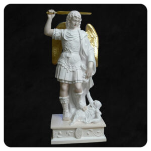 Michał z Gargano - rzeźba przedstawiająca postać Michała z diabłem