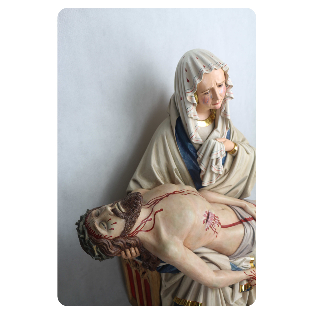 Figura drewniana, polichromowana, przedstawiająca Matkę Bożą i Jezusa