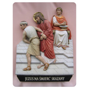 Stacja 1 Drogi Krzyżowej - Jezus na śmierć skazany - rzeźba w drewnie